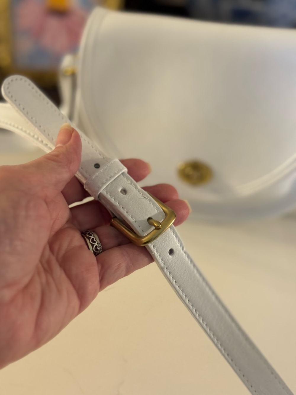 🤍 VINTAGE COACH WHITE LEATHER WATSON TURNLOCK CROSSBODY BAG #9981! - Picture 6 of 12